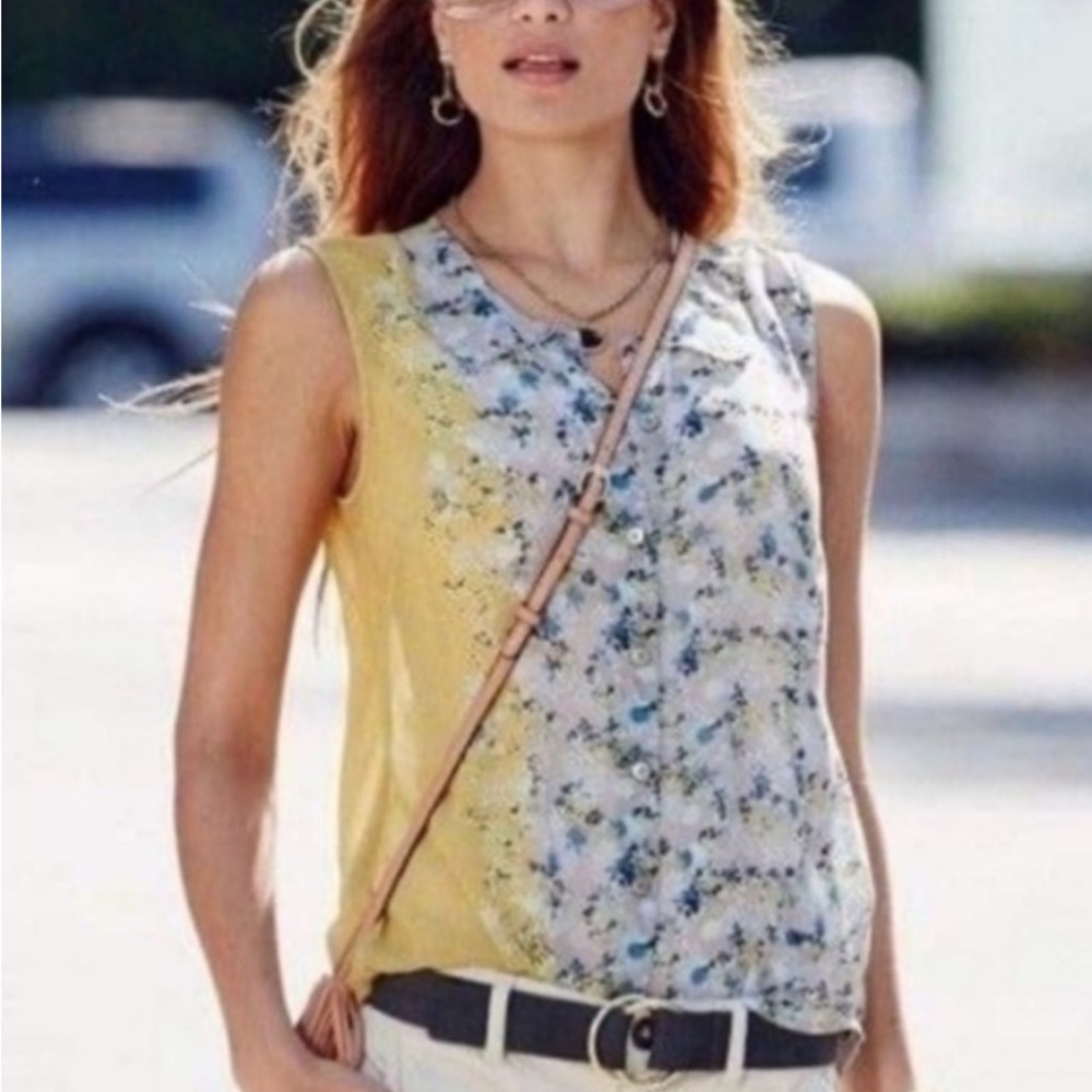 NWT CAbi #5221 50/50 Shirt Offsides Print. Yellow and Blue Floral Blouse small